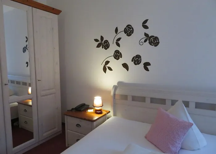 Hotel Rhodaer Grund 3*